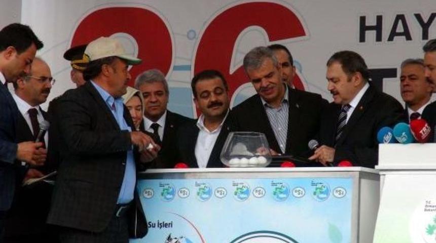 Başbakan Yardımcısı Kaynak: 2007'de Cumhurbaşkanı Se&ccedil;tirmediğinizde D&uuml;ş&uuml;necektiniz