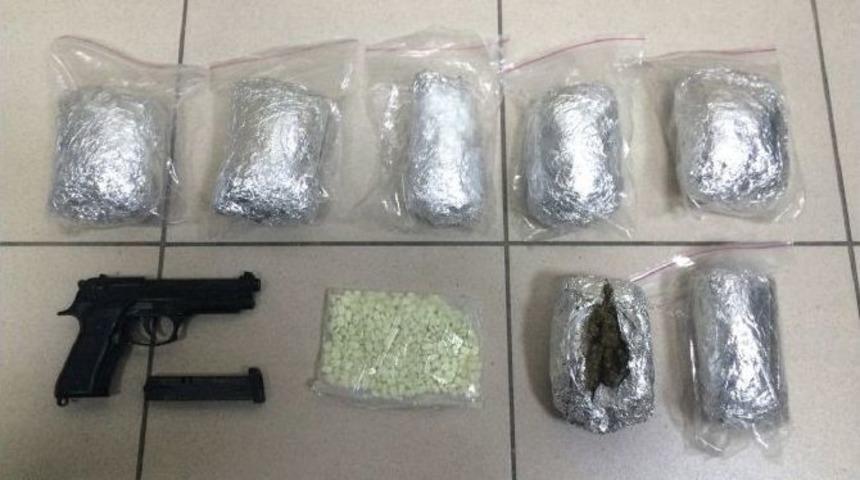 İzmir&rsquo;de Uyuşturucuya Ge&ccedil;it Yok