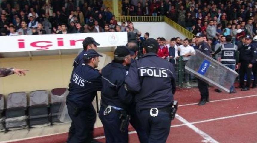 Adıyaman'da Amat&ouml;r Ma&ccedil;ta Kavga