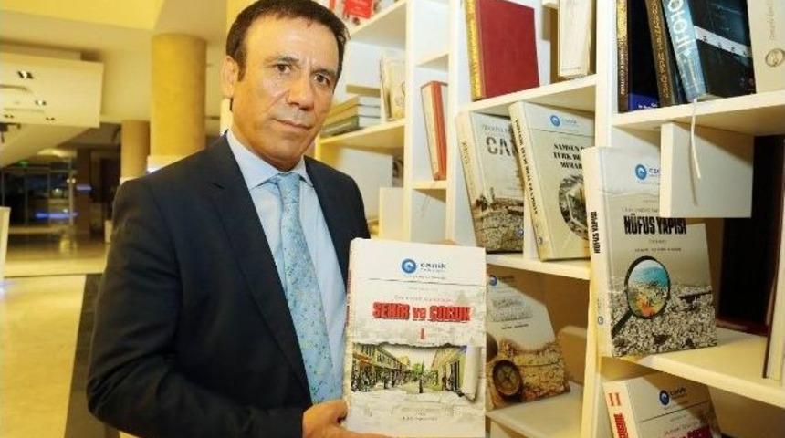 Canik, Eserleriyle Geleceğe Işık Tutuyor