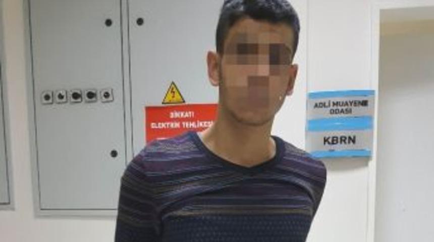 Ev Arkadaşını Bı&ccedil;aklayan Gen&ccedil; Tutuklandı