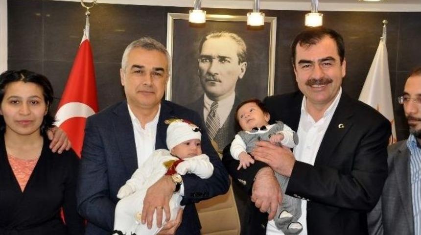 Aydın Ak Parti &lsquo;&ouml;mer Halisdemir&rsquo; Bebekleri Ağırladı