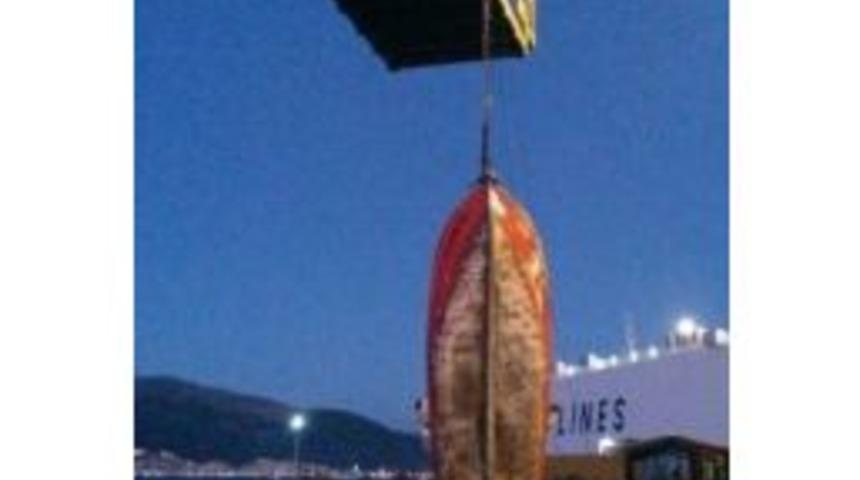 3 Kişiye Mezar Olan Sandal Vin&ccedil; Yardımı İle Denizden &Ccedil;ıkartıldı