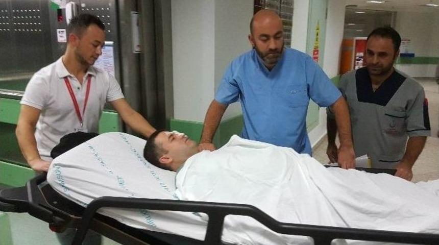 Silahla Vurulan Hastaya M&uuml;dahale Eden Doktoru Hastanelik Ettiler