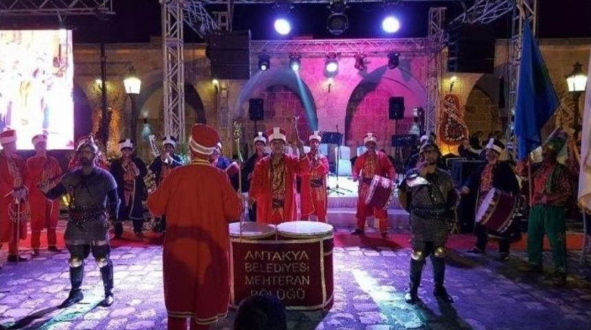 15 Temmuz Gazisi Vekilden Oğluna Mehteranlı D&uuml;ğ&uuml;n