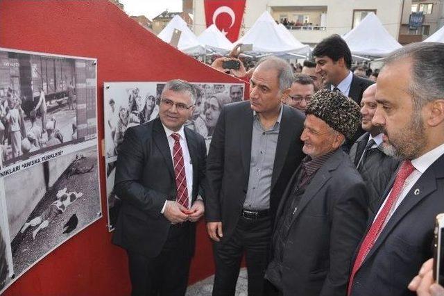 Ahıska Sürgünü Anıtı Ve Parkı Gözyaşlarıyla Açıldı