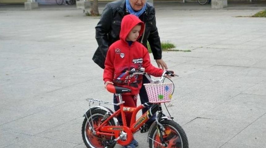 Bisikleti G&uuml;venle S&uuml;rmek İ&ccedil;in Eğitim