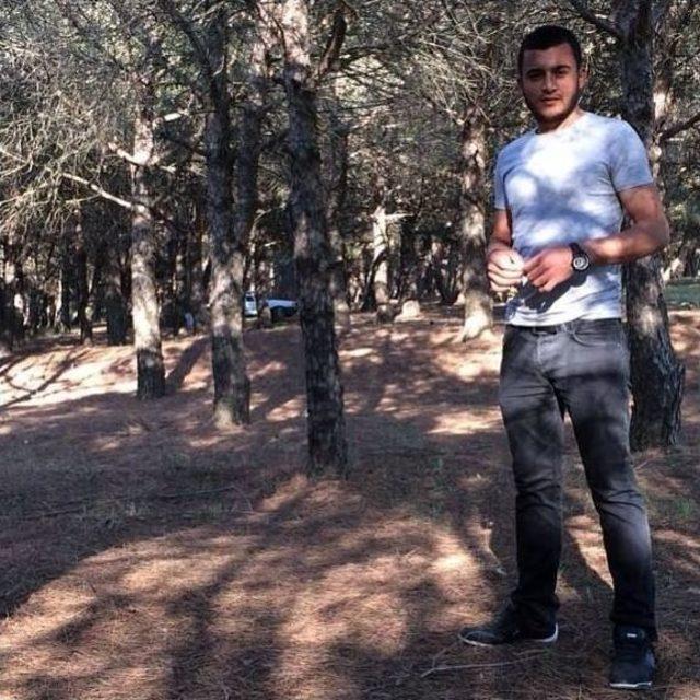 Gençlerin Yolculuğu Acı Bitti: 2 Ölü 1