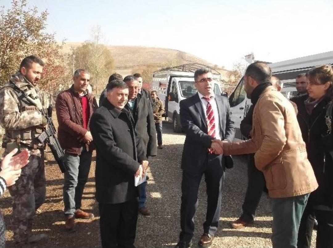 Varto&rsquo;da Koyun Dağıtımı