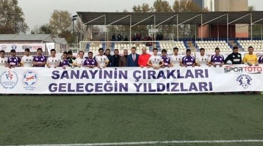 &ldquo;sanayinin &Ccedil;ırakları&rdquo; Gen&ccedil;lerbirliği&rsquo;nin Yıldız Adayları İle Yeşil Sahaya &Ccedil;ıkıyor