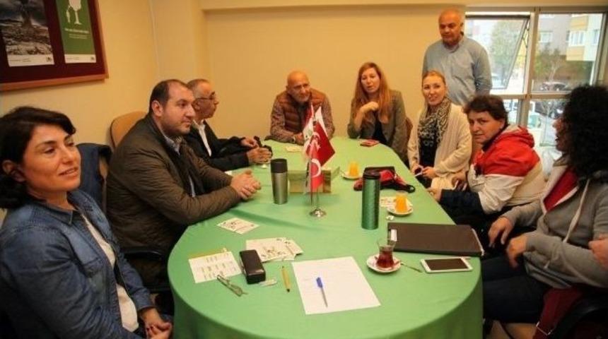 Başkan Altınok &Ouml;z&rsquo;den Tema Vakfı&rsquo;na Ziyaret