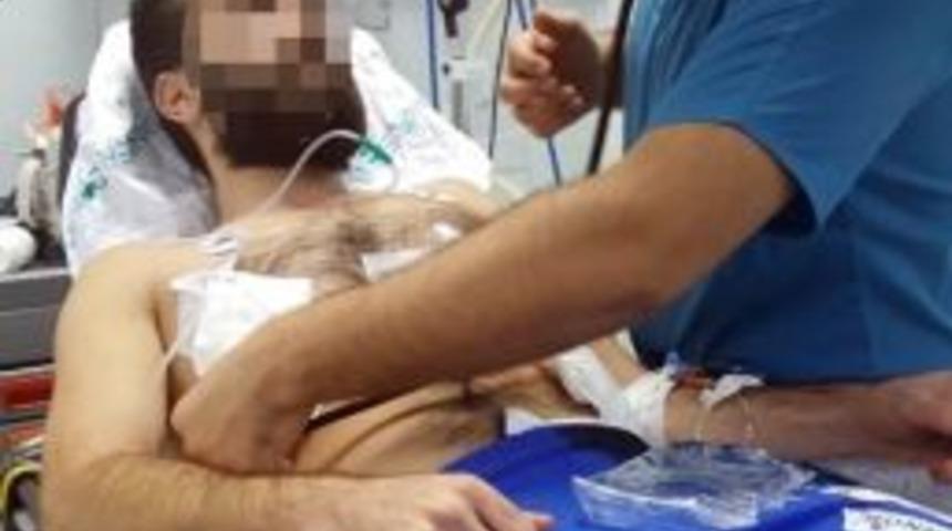 Bı&ccedil;aklı Saldırıda Yaralandı