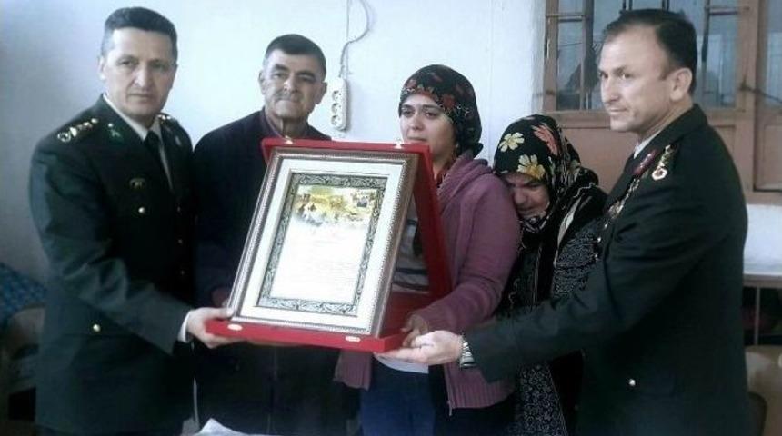 Şehit Ailelerine &rsquo;şehadet Belgesi&rsquo; Verildi