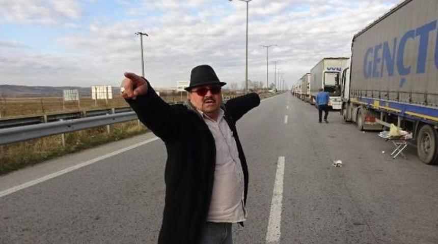 Bulgaristan G&uuml;mr&uuml;ğ&uuml; Yavaşladı, Kilometrelerce Tır Kuyruğu Oluştu