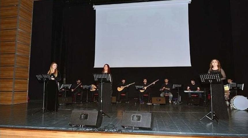 Atat&uuml;rk, Sevdiği Şarkılarla Anıldı