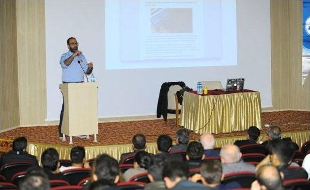 Yy&uuml;&rsquo;de &lsquo;bilgimi Koruyorum&rsquo; Konferansı 1