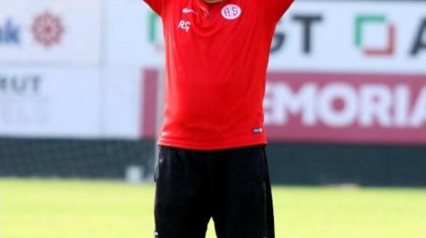 Antalyaspor Avni Aker'de 'ilk' Peşinde