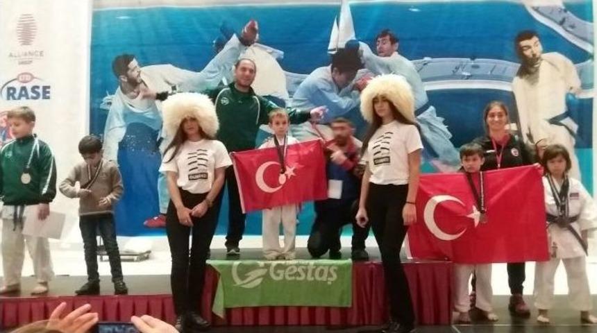 &Ccedil;anakkale&rsquo;den D&uuml;nya Şampiyonu