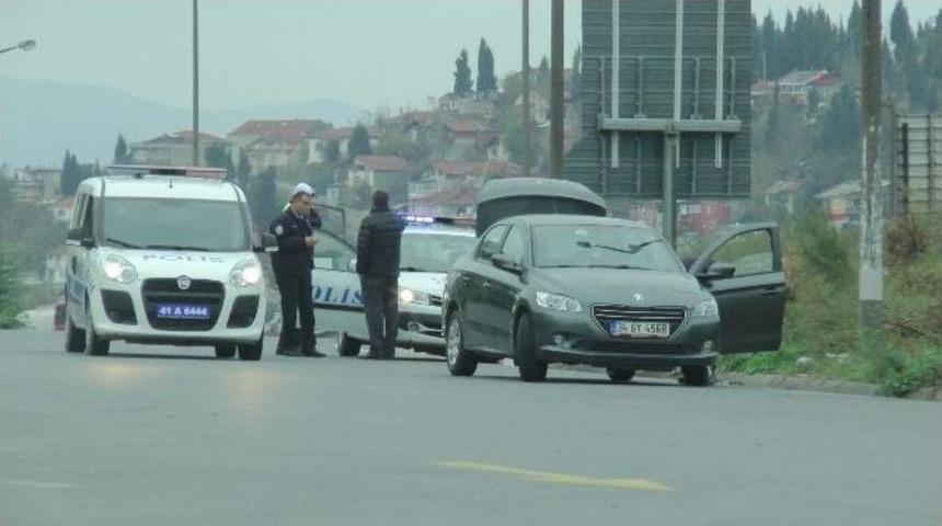 Tem Otoyolunda İkiz Plakalı Ara&ccedil; Alarmı