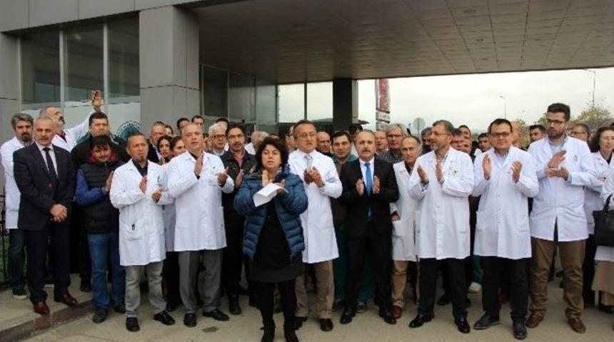 Doktora Saldırıya Meslektaşlarından Tepki