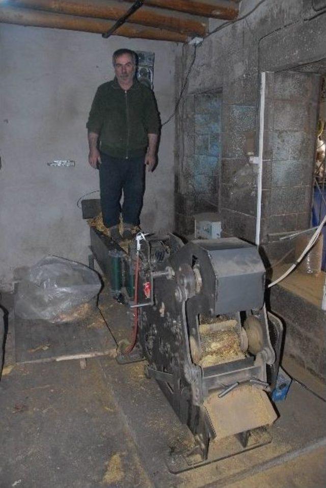 Ekmek Paraları Uğruna Hem Kendi Hem De Başkalarının Hayatlarını Zehirliyorlar 1