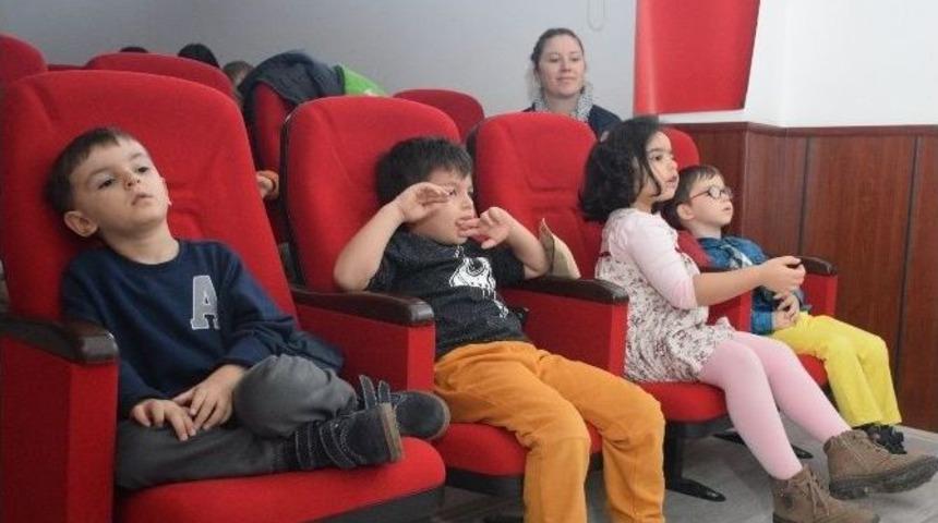 Mustafa Kemal İlkokulu&rsquo;nda "10 Kasım Atat&uuml;rk&rsquo;&uuml; Anma G&uuml;n&uuml;"