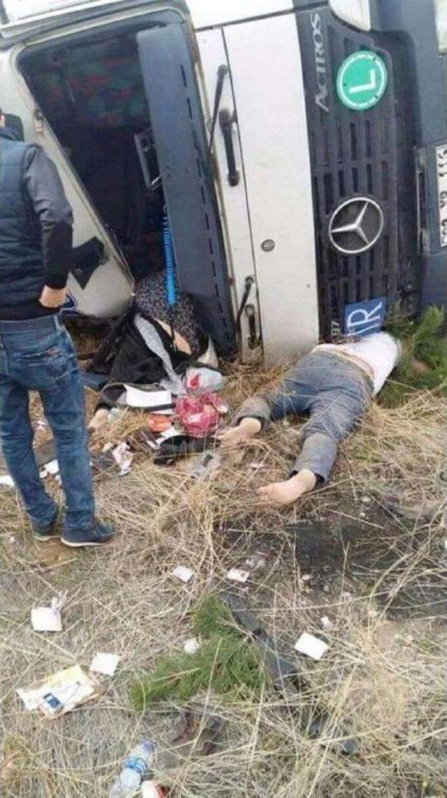 Kaza Kurbanı Anne- Oğul Yan Yana Defnedildi 3