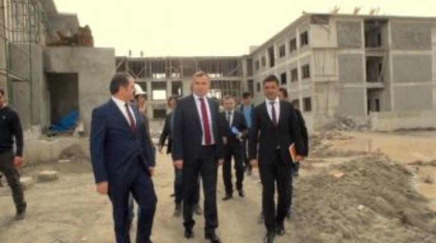 Kaymakam Sarı&rsquo;dan Okul İnşaatı Denetimi