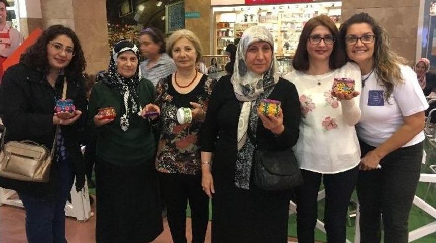 Gaziantepli Kadınlar Birbirinden Renkli D&uuml;ğme Kutuları Yaptılar