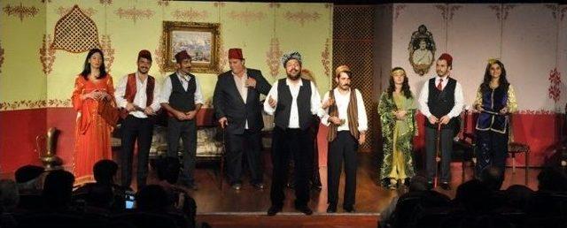 Kartal’da ’tesadüf-ü Müstesna’ Adlı Tiyatro Oyunu Sahnelendi 1