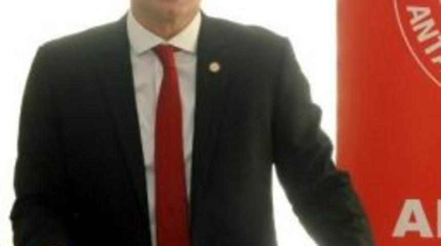 Antalya Eczacı Odası Y&ouml;netim Kurulu Başkanı Ecz. Tolgar Akkuş: