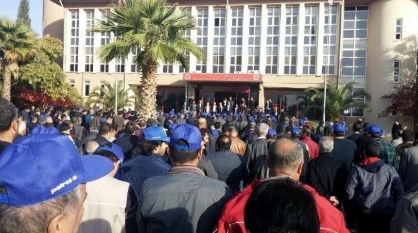 Petrol-iş Sendikası 1 G&uuml;n İş Bıraktı