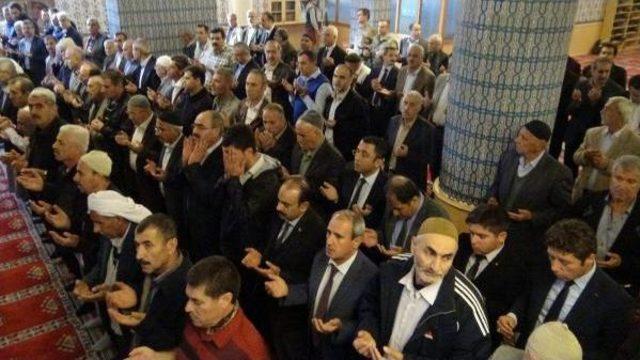 Şehit Kaymakam Safitürk Için Diyarbakır, Mardin Ve Siirt'te Mevlit Okutuldu