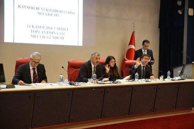 Büyükşehir Belediye Meclisi Toplandı