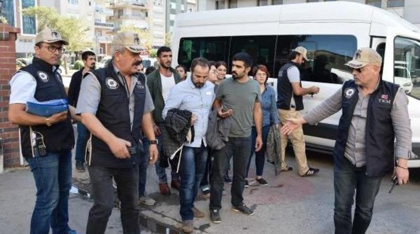 Antalya'da Ter&ouml;rden 30 Kişi Tutuklandı