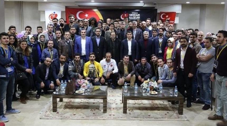 Yeniden B&uuml;y&uuml;k T&uuml;rkiye Gen&ccedil;lik &Ccedil;alıştayı Ger&ccedil;ekleştirildi