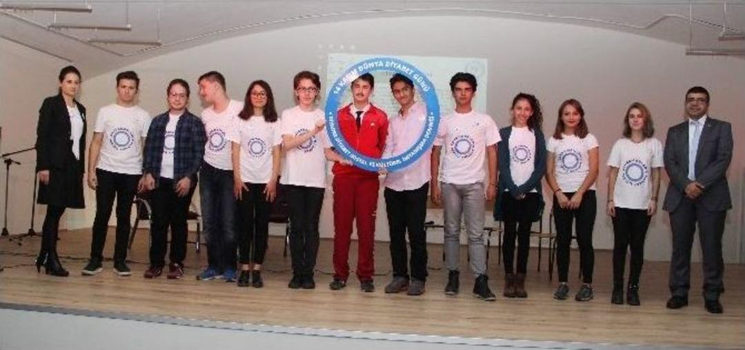 Onların Kahramanlıkları &rsquo;parmak U&ccedil;ları&rsquo;nda