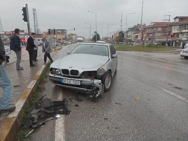 Ambulans Kazası Ucuz Atlatıldı