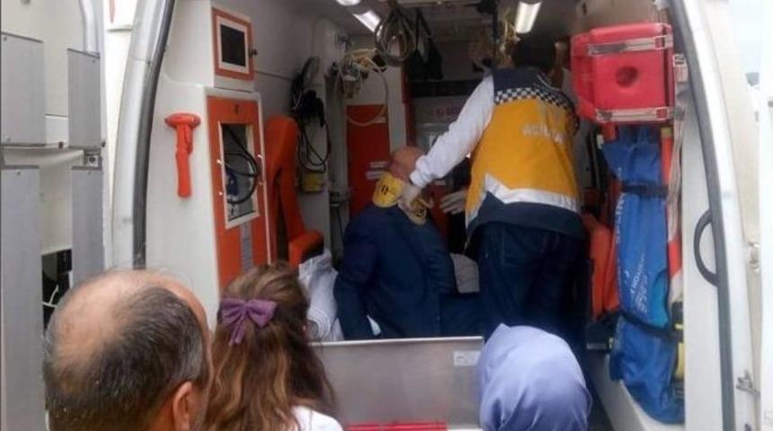 Mıcıra Kapılan Aracın S&uuml;r&uuml;c&uuml;s&uuml; Yaralandı