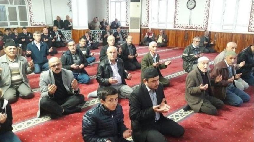 Ala&ccedil;am&rsquo;da Şehitler İ&ccedil;in Mevlit