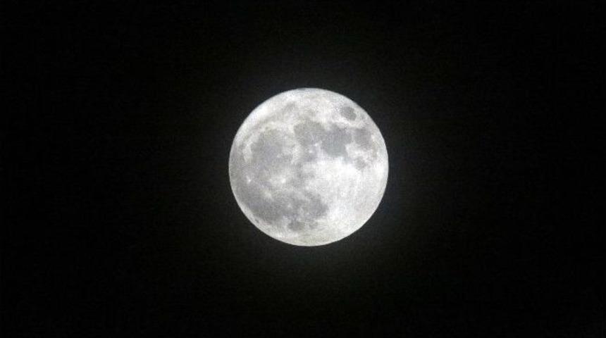 S&uuml;per Ay Elazığ&rsquo;da Da İzlendi