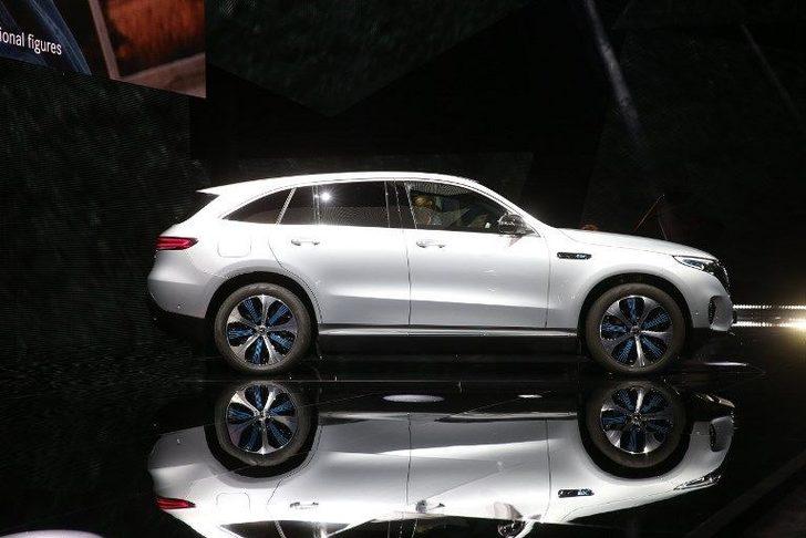 Mercedes-Benz yüzde yüz elektrikli modeli EQC'yi tanıttı  G4