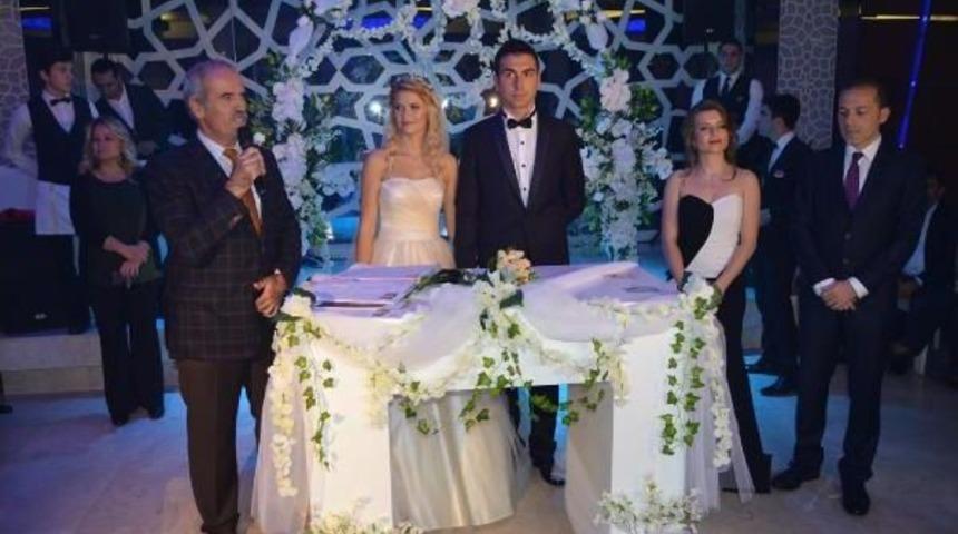 S&uuml;per Lig Hakemi Arda Kardeşler Bursa'da D&uuml;nya Evine Girdi