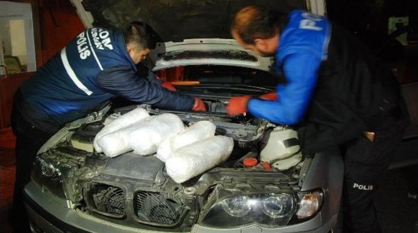 Otomobilin Zulasından 15 Kilo Esrar &Ccedil;ıktı