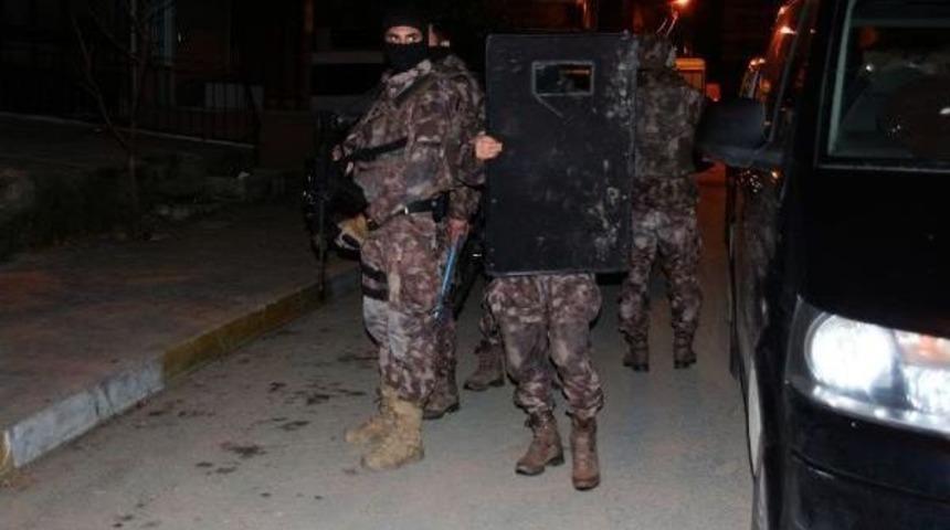 Ataşehir'de Helikopter Destekli Uyuşturucu Operasyonu