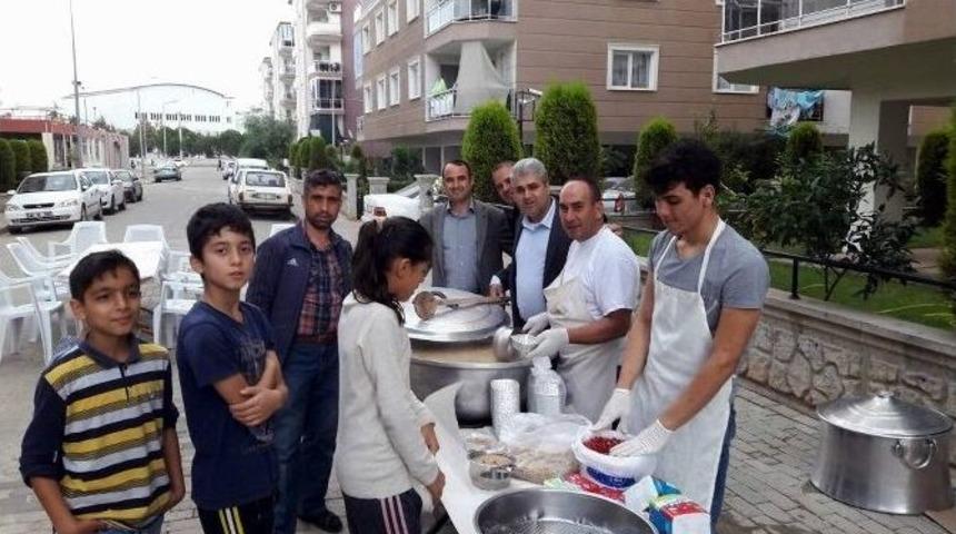 Aydın Memurkent Sitesi Şehitler İ&ccedil;in El Ele Verdi