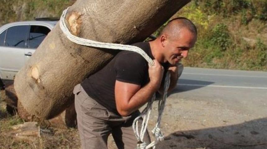 203 Kilogramlık K&uuml;t&uuml;ğ&uuml; Sırtında Taşıdı