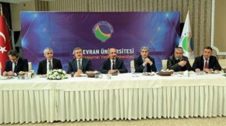 Rekt&ouml;r Vatan Karakaya, Pilot &Uuml;niversitenin Yol Haritasını Değerlendirdi