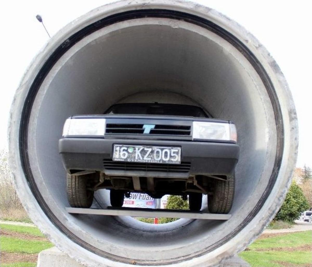 Kanalizasyon Borularının İ&ccedil;inden Otomobil Ge&ccedil;iyor