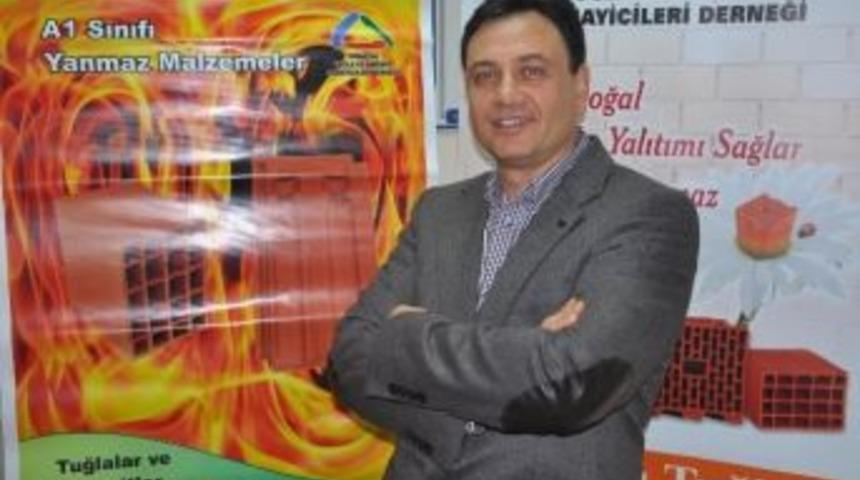 G&ouml;r&ccedil;iz: "tuğlanın Alternatifi Sadece Tuğladır"